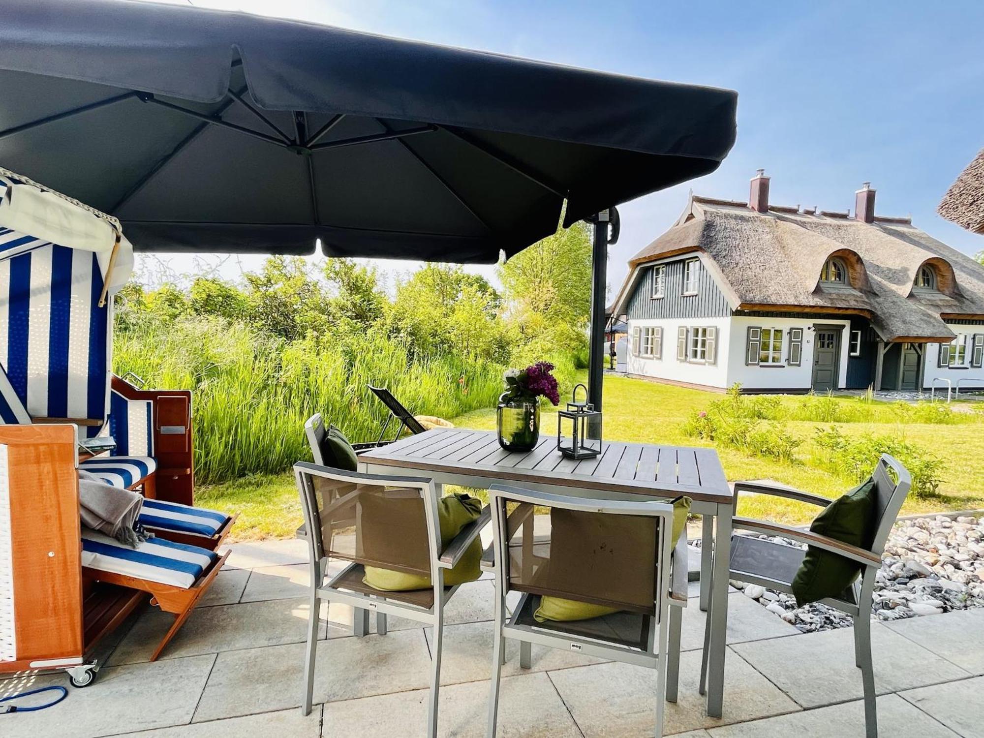 Ferienhaus Strandflieder 05 Feriendorf Klein Stresow Ruegen By Ruyastay Putbus Extérieur photo