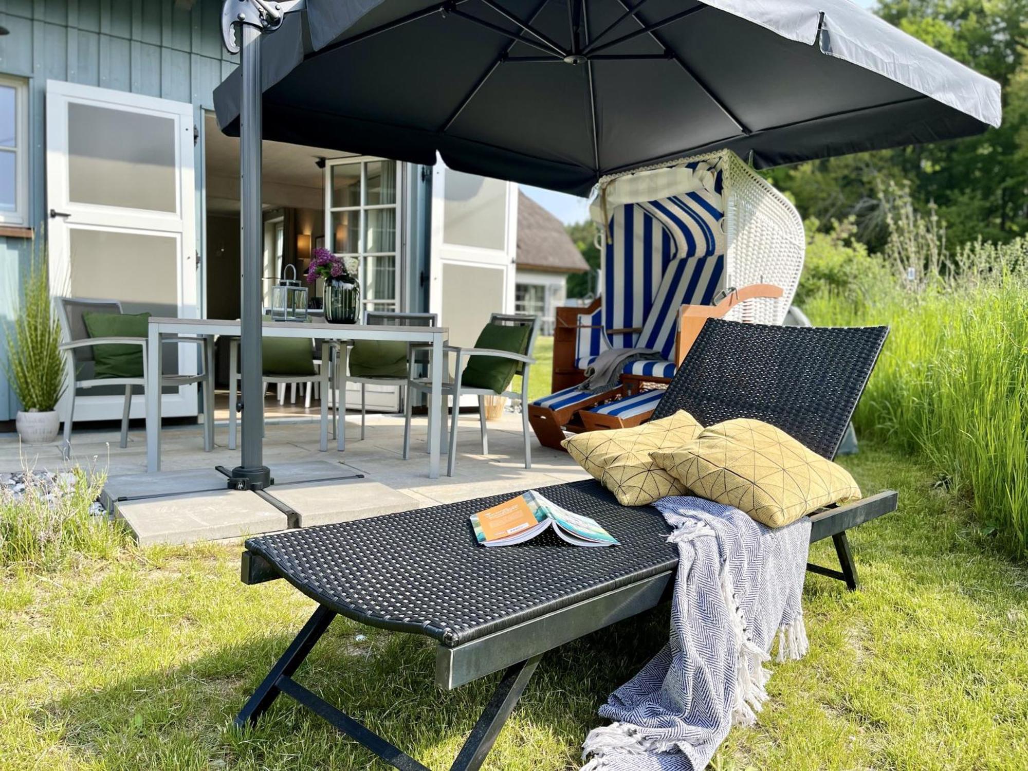 Ferienhaus Strandflieder 05 Feriendorf Klein Stresow Ruegen By Ruyastay Putbus Extérieur photo